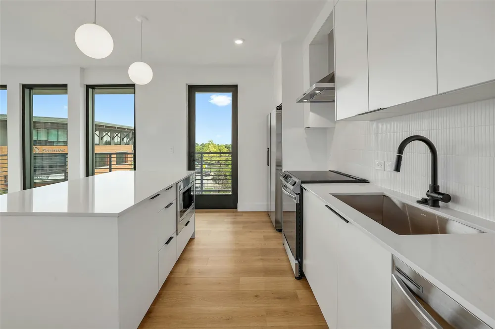 1701 Simond Avenue #327 Austin, TX 78723