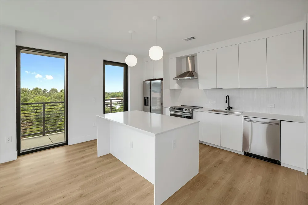 1701 Simond Avenue #327 Austin, TX 78723