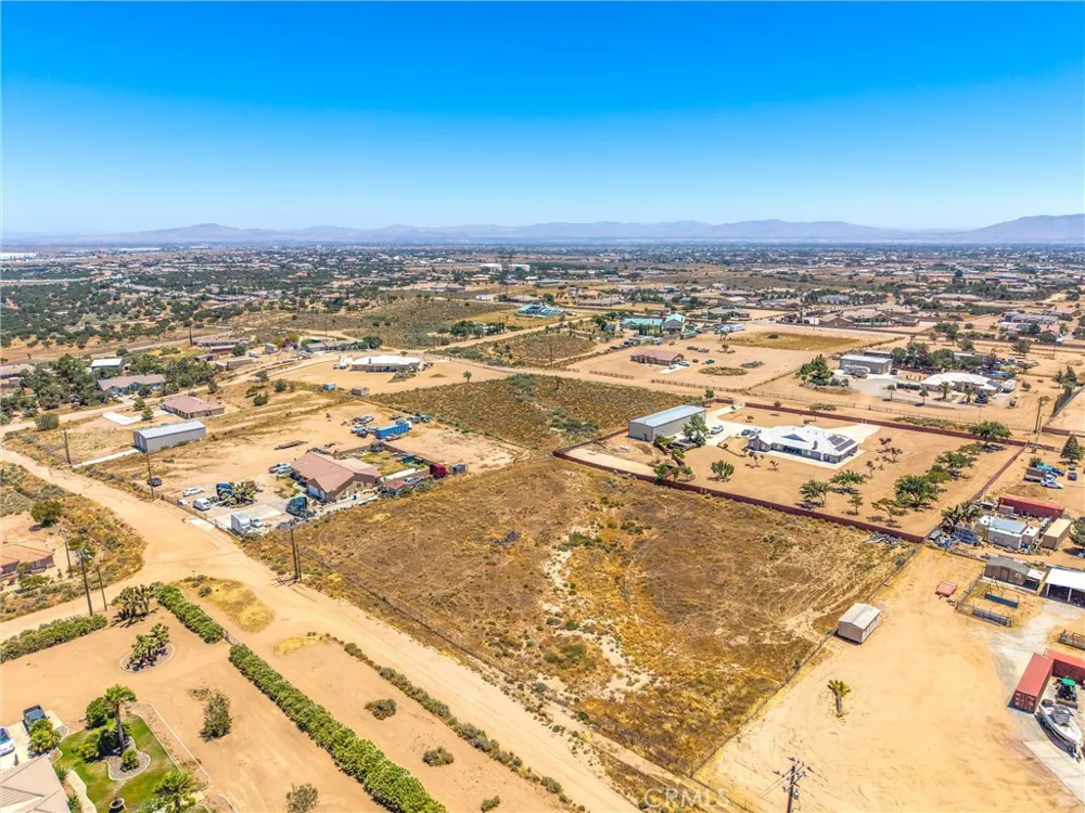 6589 Fremontia Road Oak Hills, CA 92344