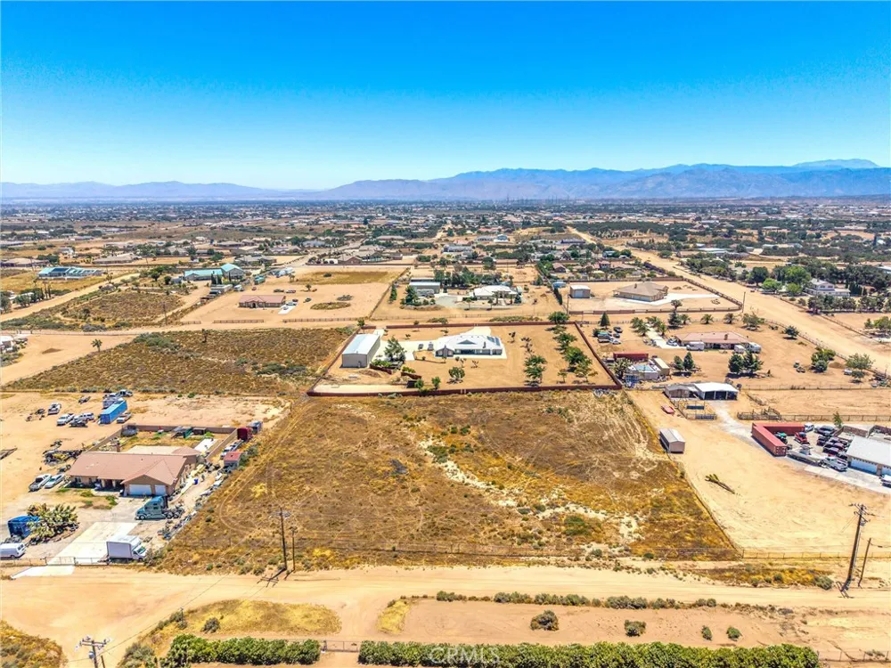 6589 Fremontia Road Oak Hills, CA 92344