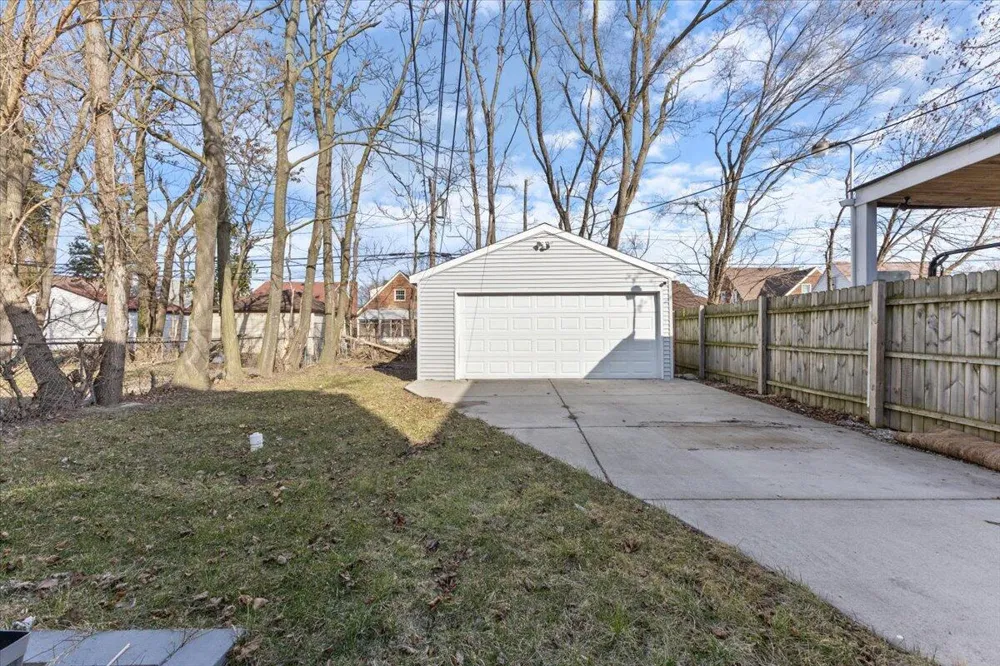 18446 Hartwell Street Detroit, MI 48235