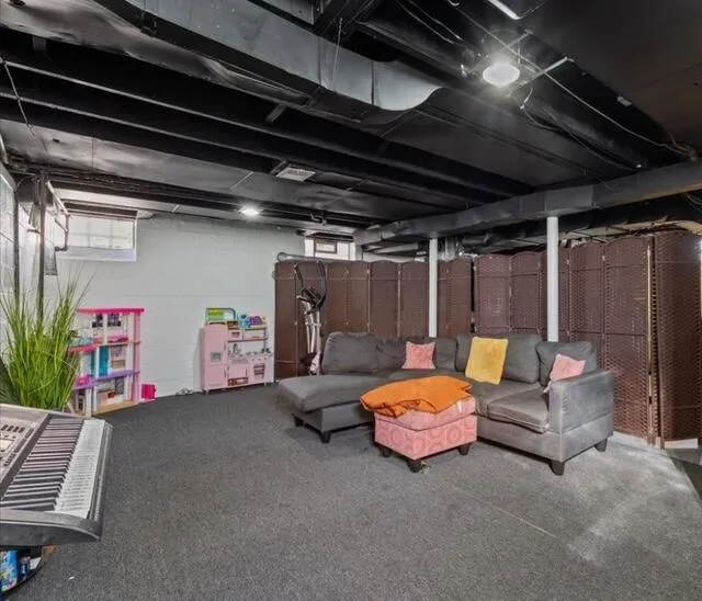 18446 Hartwell Street Detroit, MI 48235