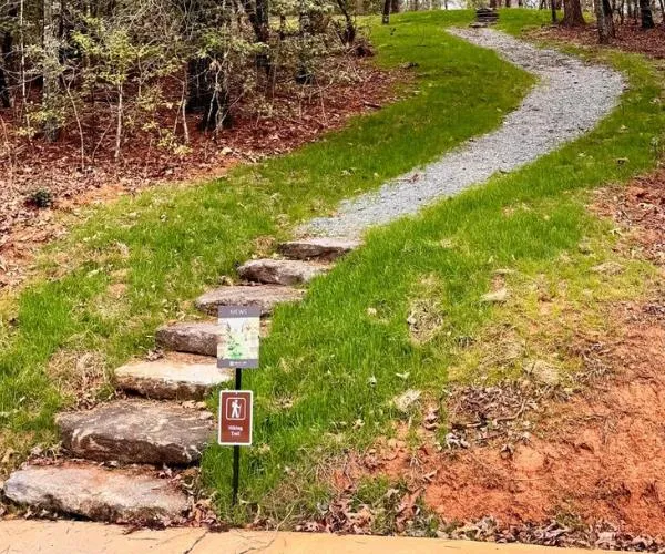 Village Circle West Franklin, NC 28734