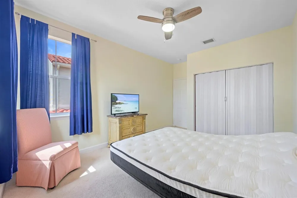 1384 Harbor View W Hollywood, FL 33019