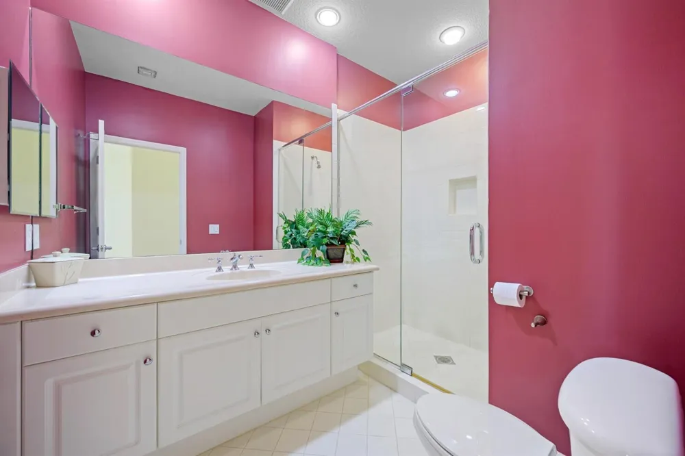 1384 Harbor View W Hollywood, FL 33019