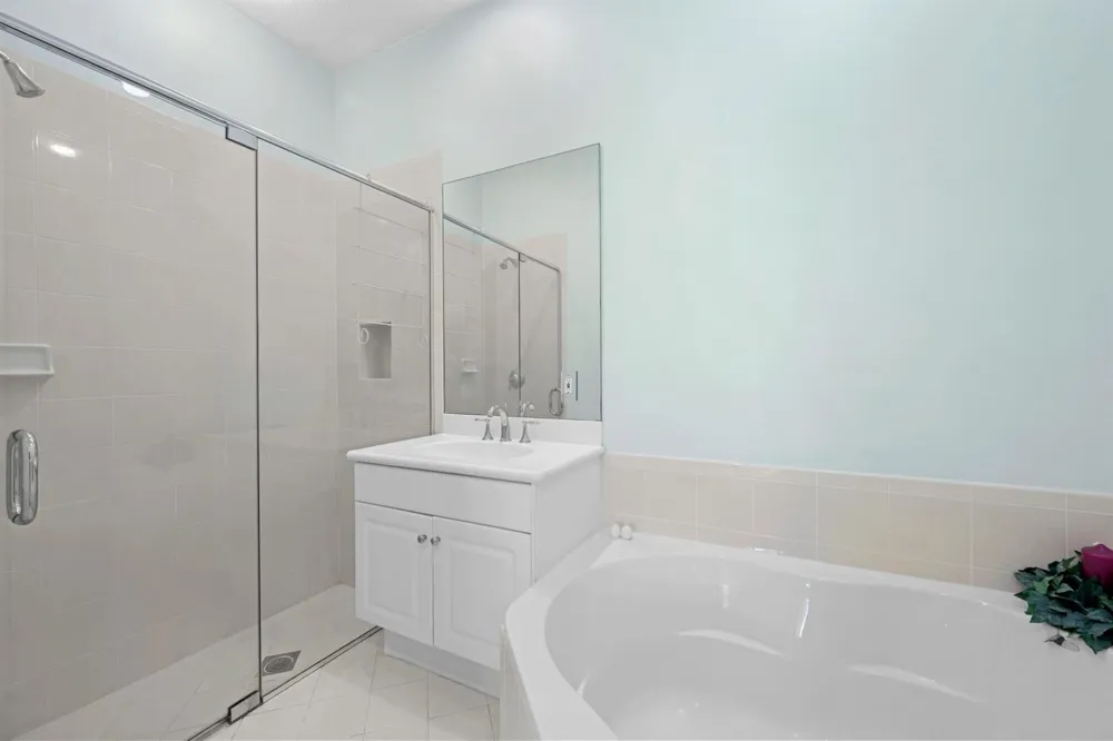 1384 Harbor View W Hollywood, FL 33019