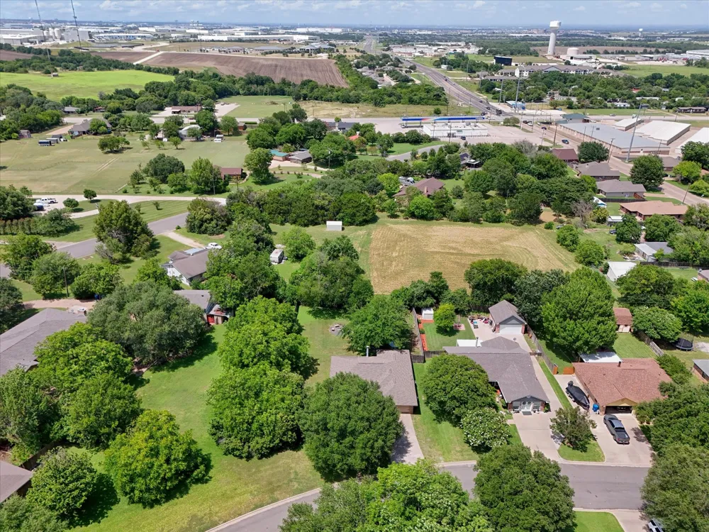 316 E Chapman Road Hewitt, TX 76643
