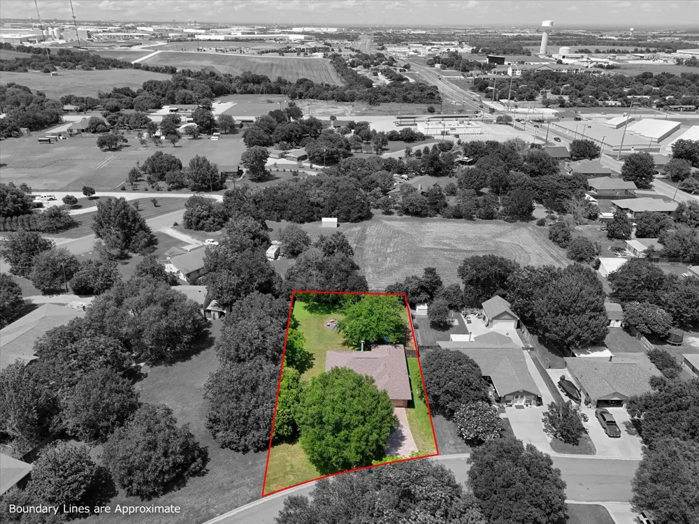 316 E Chapman Road Hewitt, TX 76643