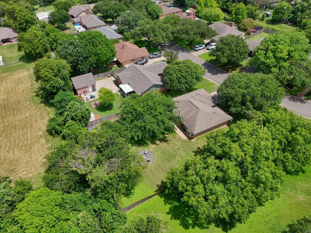 316 E Chapman Road Hewitt, TX 76643
