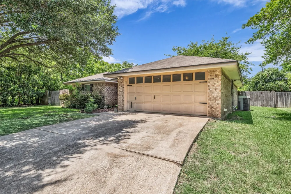 316 E Chapman Road Hewitt, TX 76643