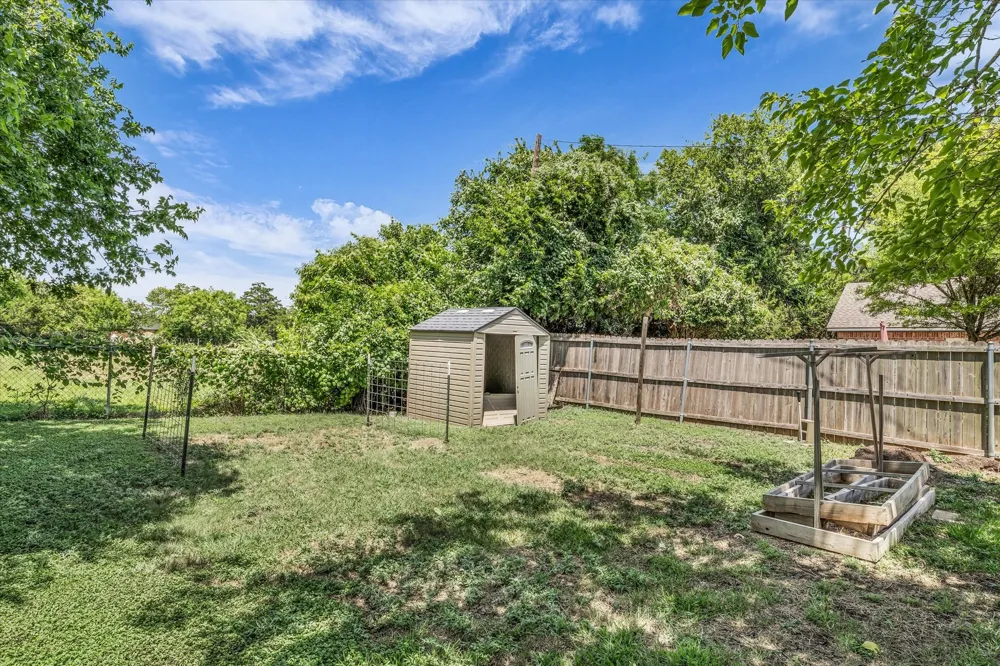 316 E Chapman Road Hewitt, TX 76643