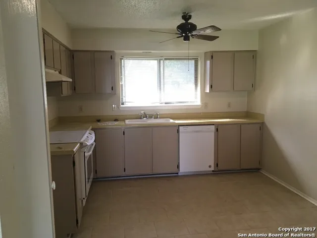 501 MARILYN DR Schertz, TX 78154