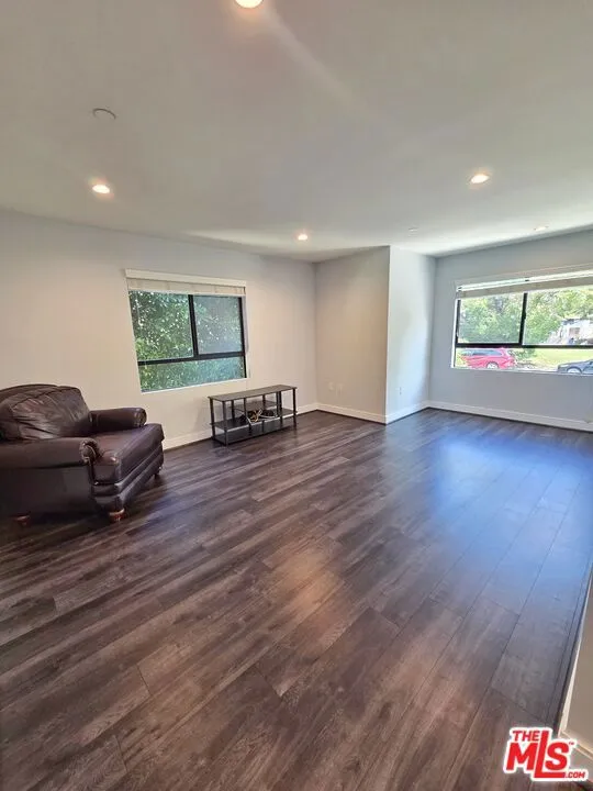 2651 S Hobart Blvd ##9 Los Angeles, CA 90018