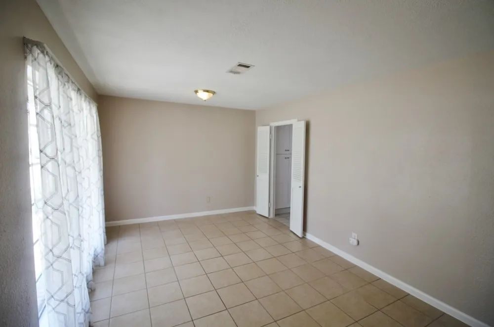 821 Rea Avenue Lancaster, TX 75146