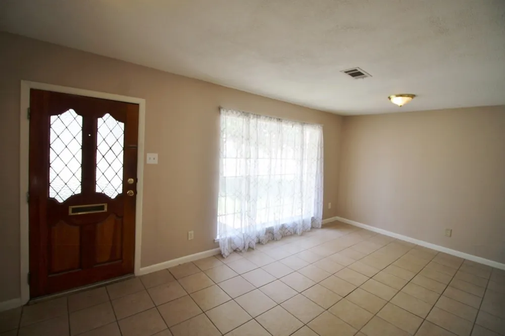 821 Rea Avenue Lancaster, TX 75146