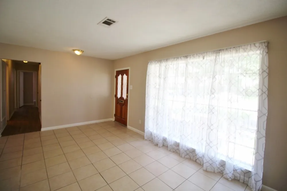 821 Rea Avenue Lancaster, TX 75146