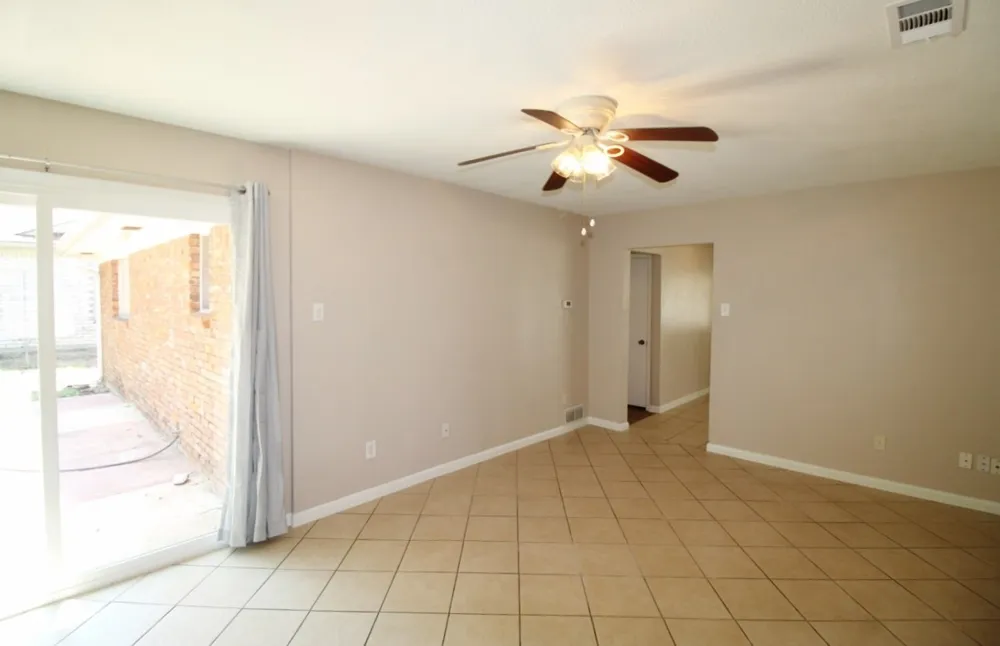 821 Rea Avenue Lancaster, TX 75146