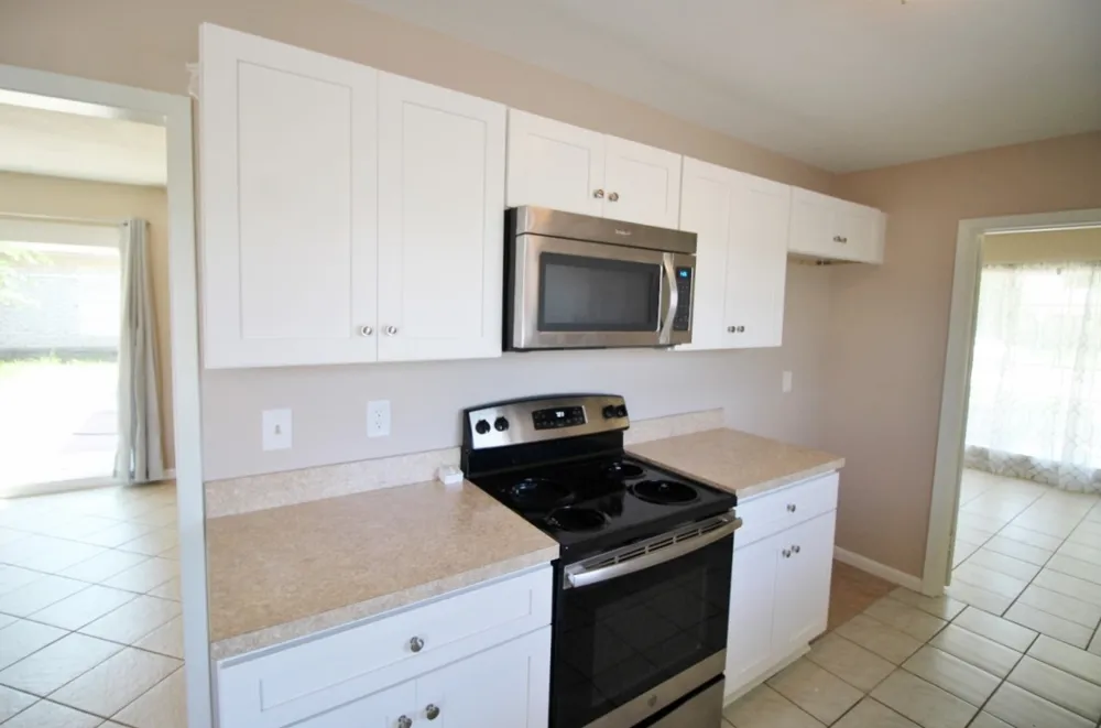 821 Rea Avenue Lancaster, TX 75146
