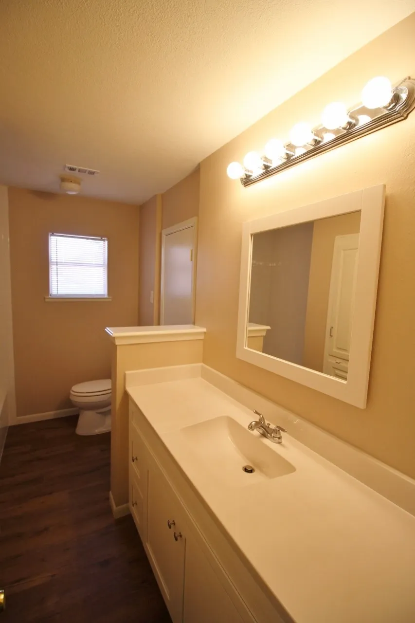 821 Rea Avenue Lancaster, TX 75146