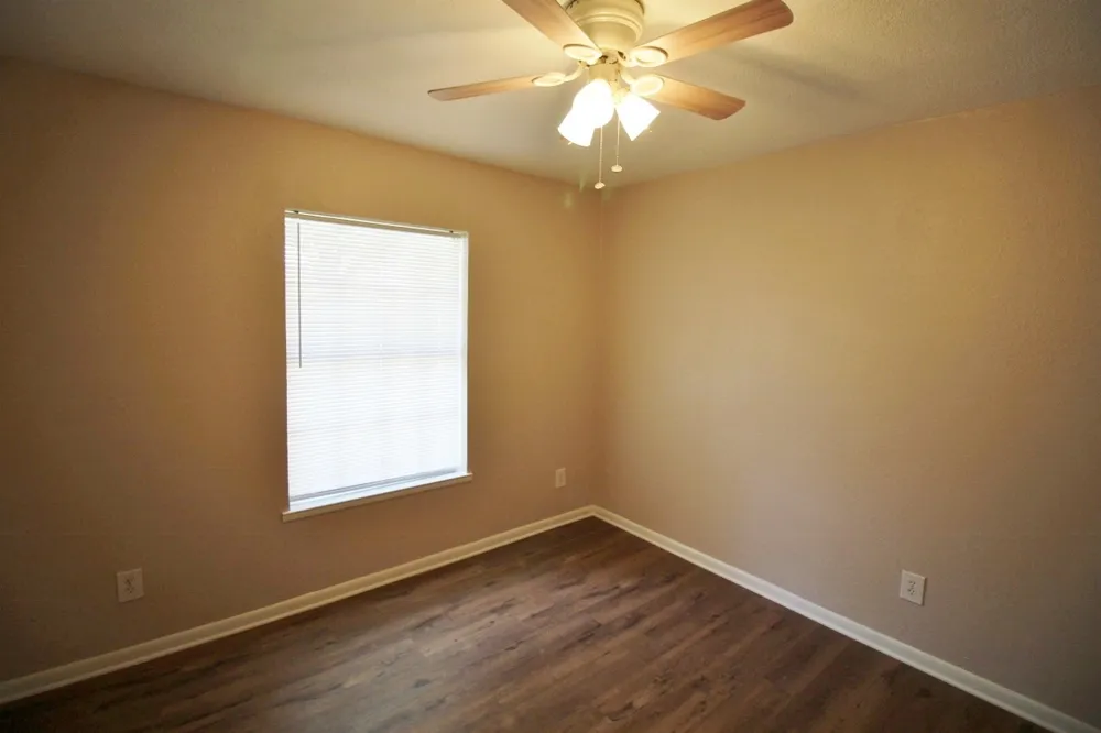 821 Rea Avenue Lancaster, TX 75146