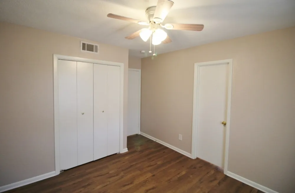 821 Rea Avenue Lancaster, TX 75146