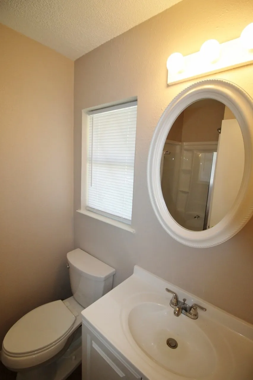 821 Rea Avenue Lancaster, TX 75146