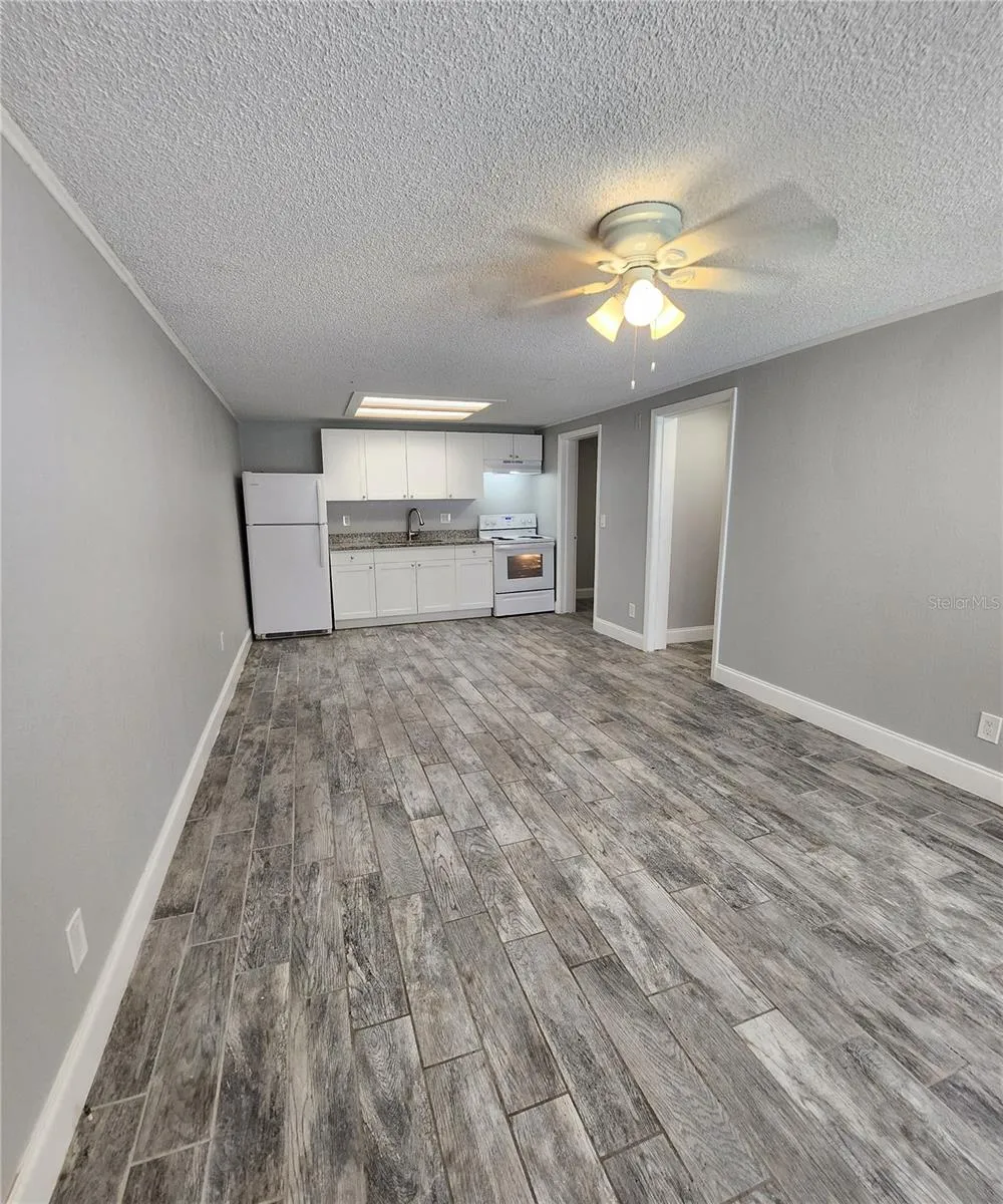 1400 STRAWBERRY PLACE #19 Plant City, FL 33563