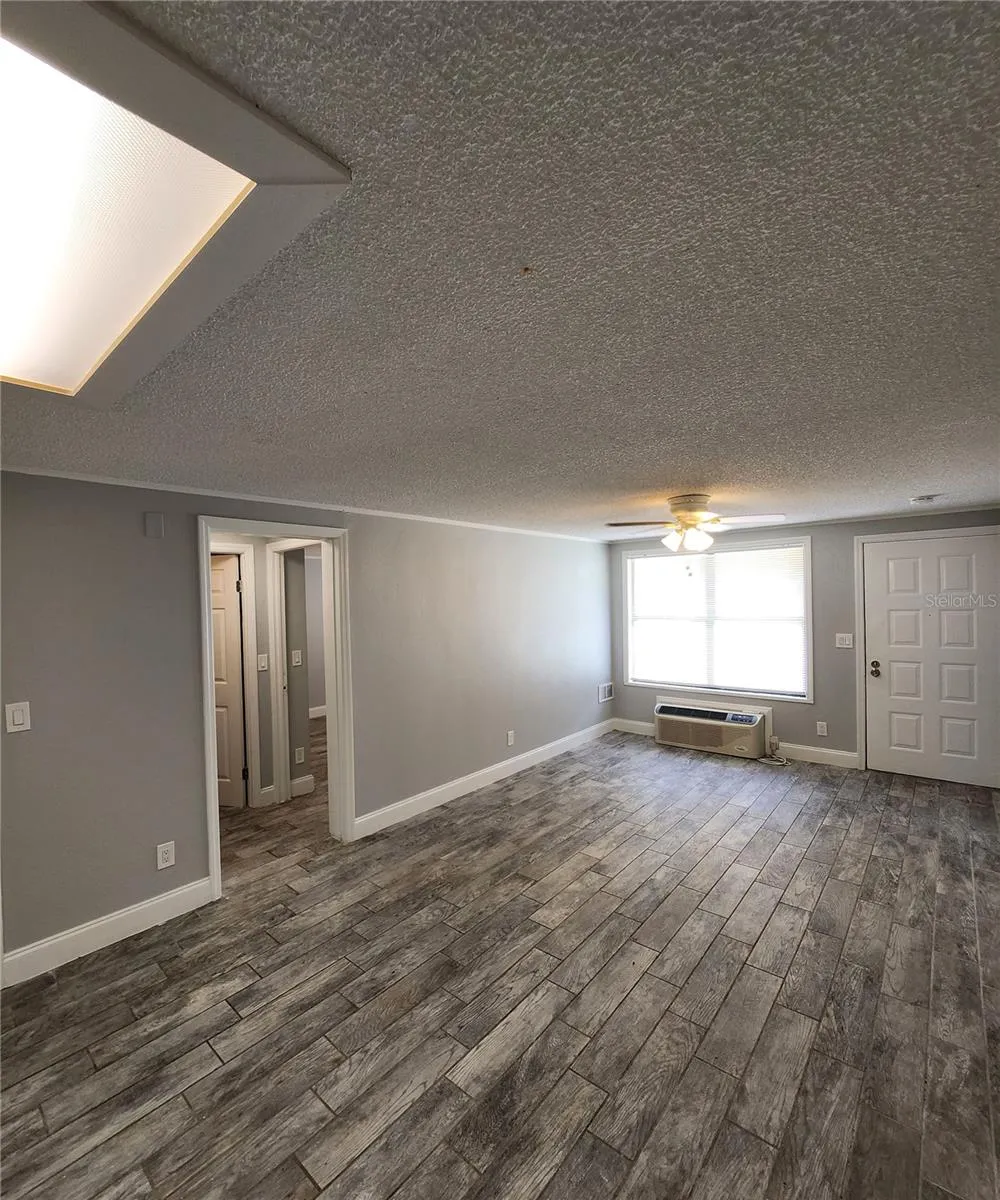 1400 STRAWBERRY PLACE #19 Plant City, FL 33563