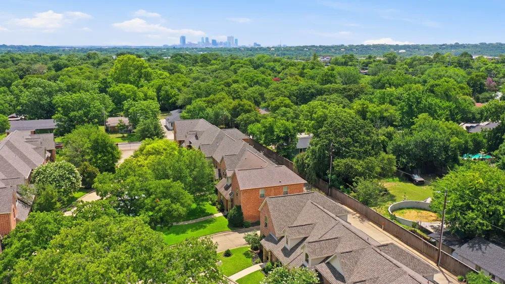 5221 Park Drive River Oaks, TX 76114