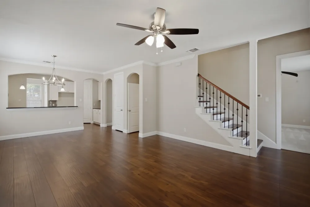 5221 Park Drive River Oaks, TX 76114