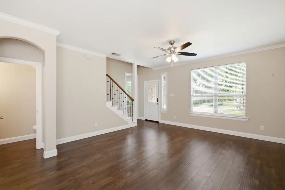 5221 Park Drive River Oaks, TX 76114