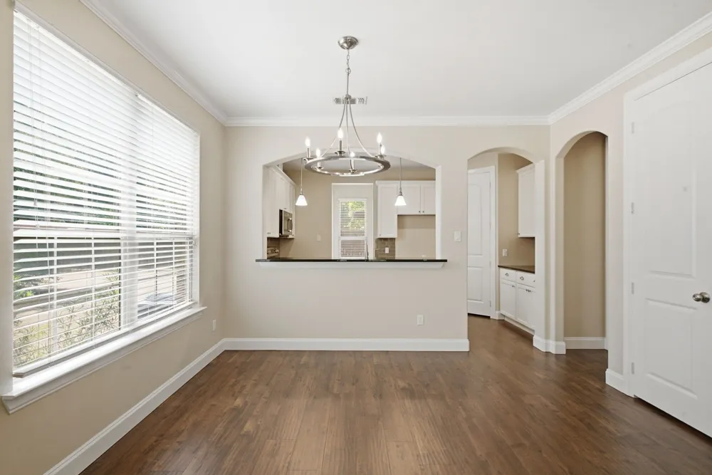 5221 Park Drive River Oaks, TX 76114