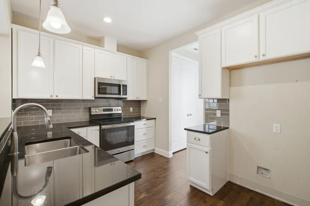 5221 Park Drive River Oaks, TX 76114
