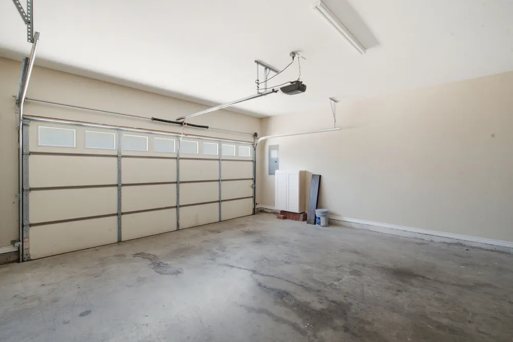 5221 Park Drive River Oaks, TX 76114