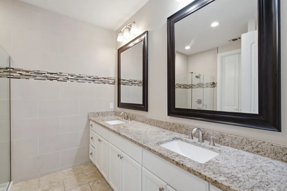 5221 Park Drive River Oaks, TX 76114