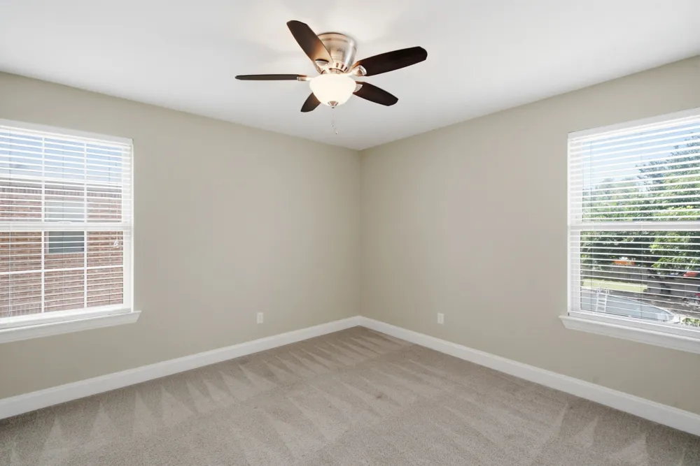 5221 Park Drive River Oaks, TX 76114