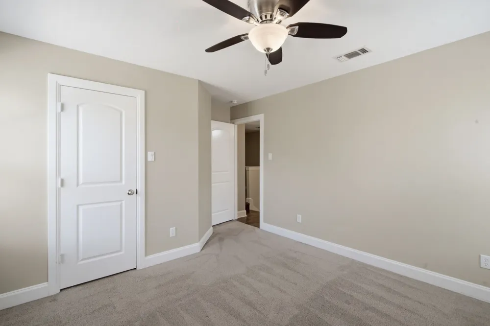 5221 Park Drive River Oaks, TX 76114