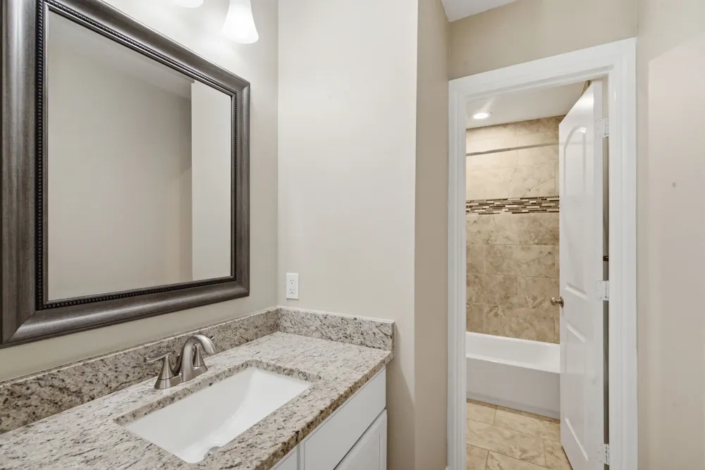 5221 Park Drive River Oaks, TX 76114