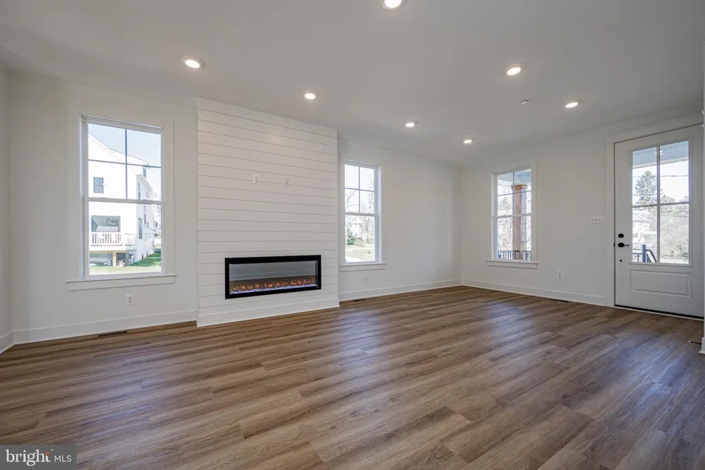 4 CHEVROLET COURT Mount Airy, MD 21771