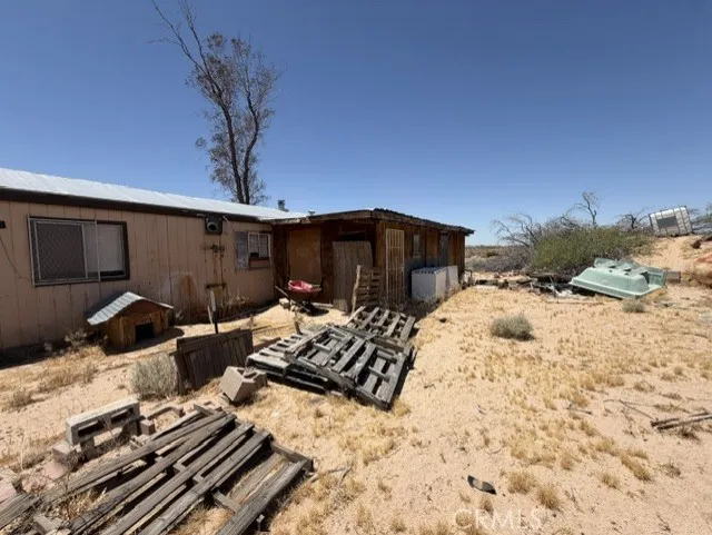 48423 Thoreau Road Newberry Springs, CA 92365