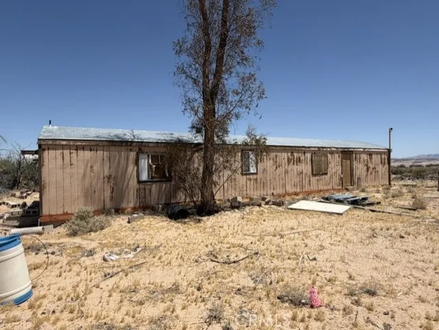 48423 Thoreau Road Newberry Springs, CA 92365