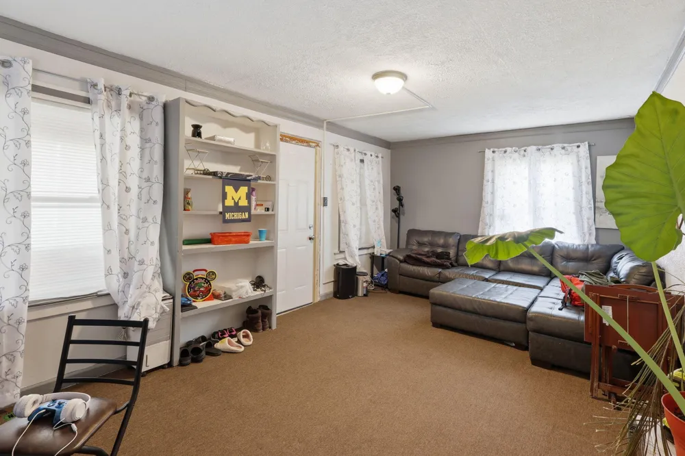 612 Baker Street Lansing, MI 48910