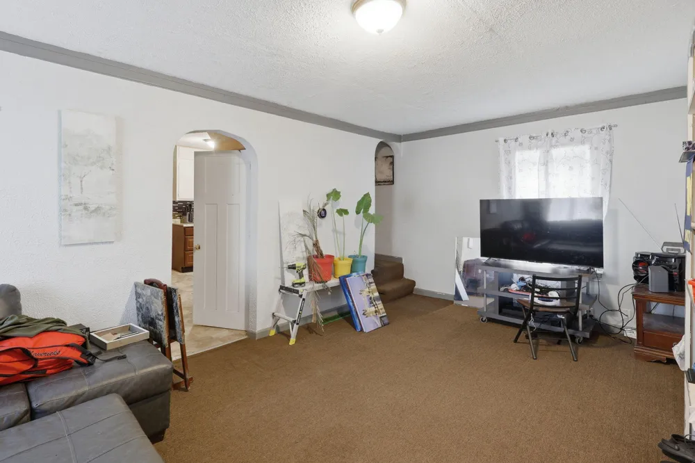 612 Baker Street Lansing, MI 48910
