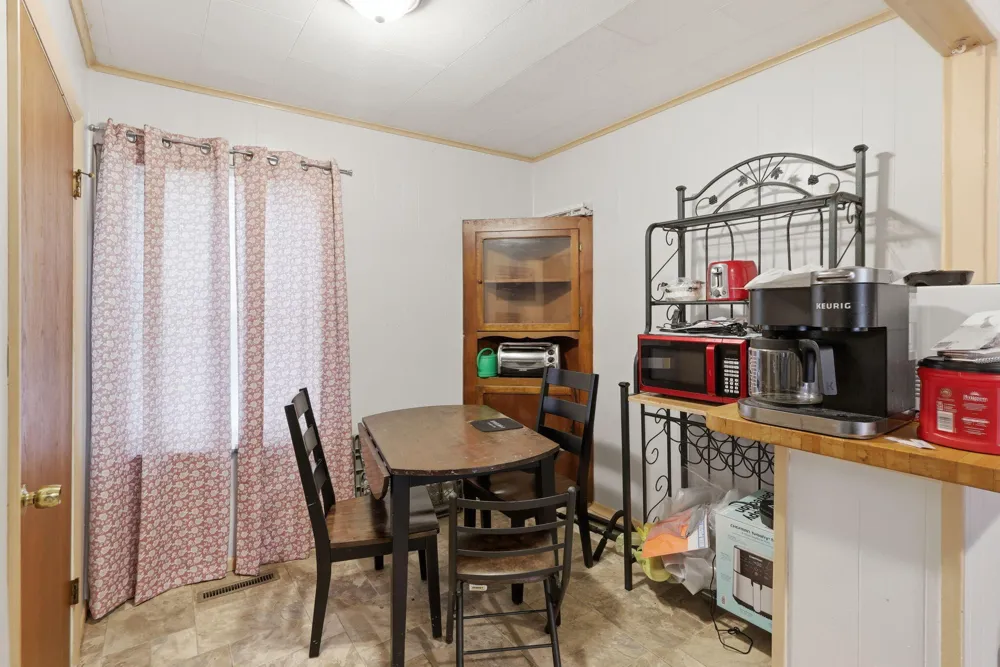 612 Baker Street Lansing, MI 48910