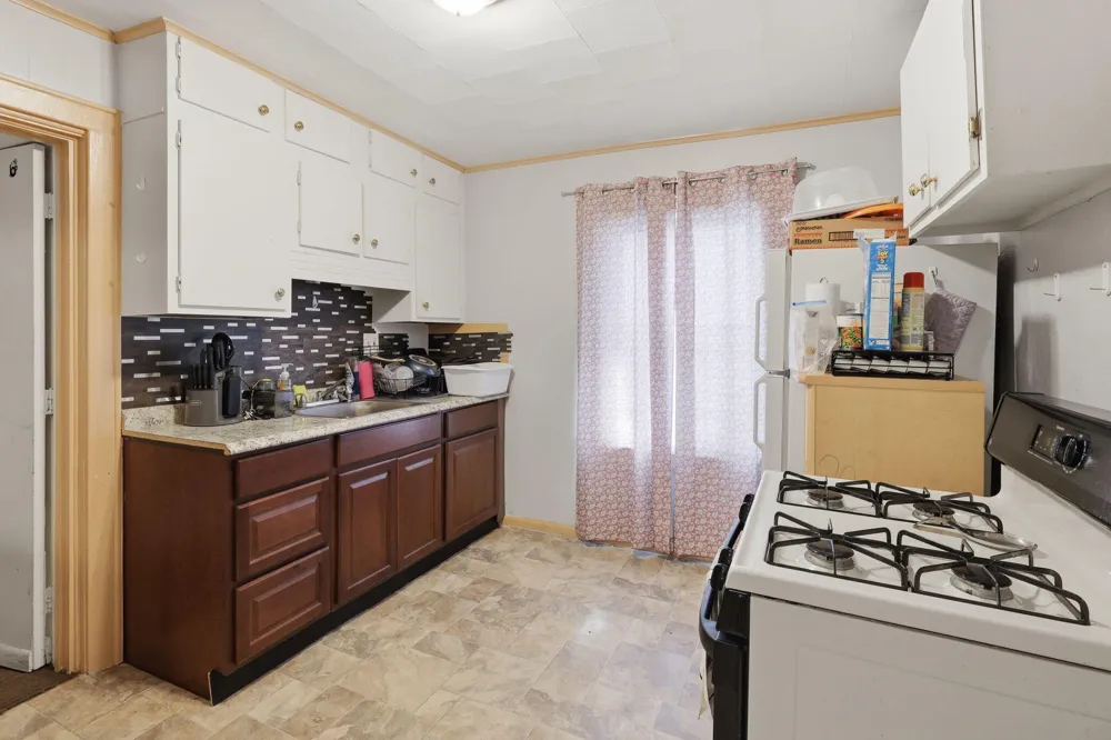 612 Baker Street Lansing, MI 48910