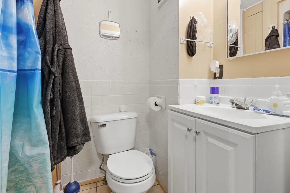 612 Baker Street Lansing, MI 48910