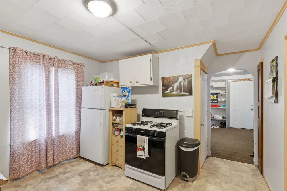 612 Baker Street Lansing, MI 48910