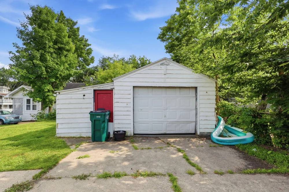 612 Baker Street Lansing, MI 48910