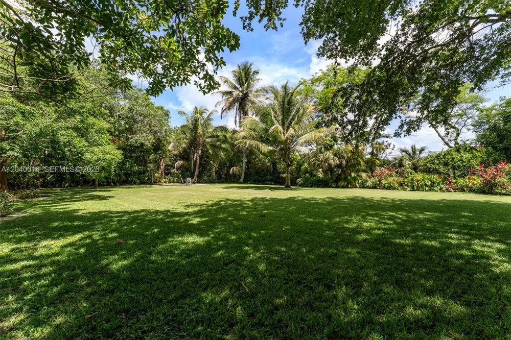 11100 SW 67th Ave Pinecrest, FL 33156