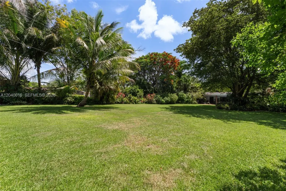 11100 SW 67th Ave Pinecrest, FL 33156